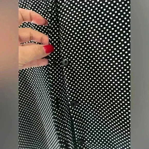 EUC Liz Claiborne Blouse Button Down, Polka Dot Women’s size small - Picture 7 of 9